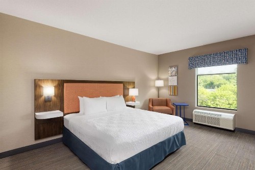 Hampton Inn & Suites Harrisburg - image 15