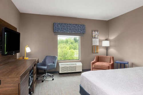 Hampton Inn & Suites Harrisburg - image 27