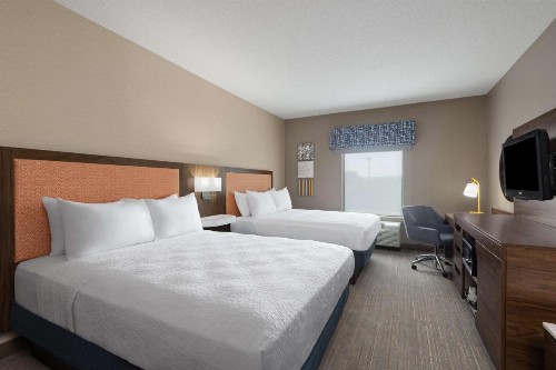 Hampton Inn & Suites Harrisburg - image 32