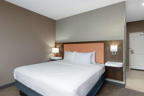 Hampton Inn & Suites Harrisburg - image 35