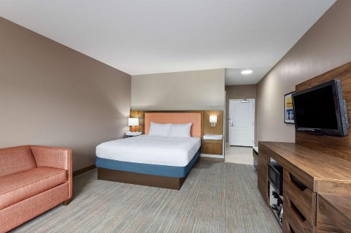 Hampton Inn & Suites Harrisburg - image 38