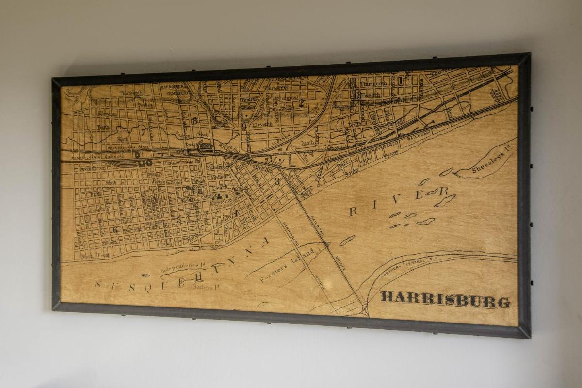 Riverfront Vintage Wonderland in Midtown Harrisburg near Hershey - image 3