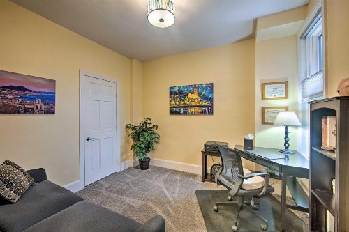 Contemporary Townhome in Midtown Harrisburg! - image 11