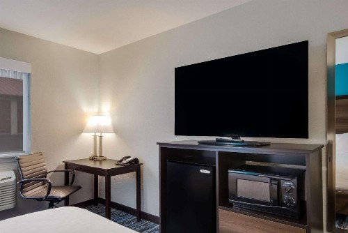 Baymont by Wyndham Harrodsburg - image 19