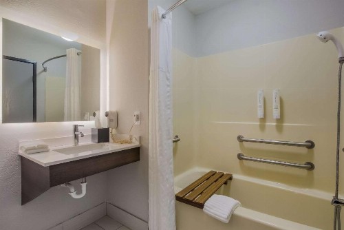 Baymont by Wyndham Harrodsburg - image 21