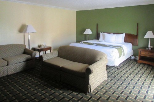 Quality Inn - image 3