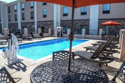 Hampton Inn Hartwell Ga - image 6