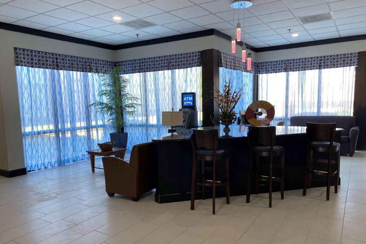 Days Inn by Wyndham Havelock - image 5