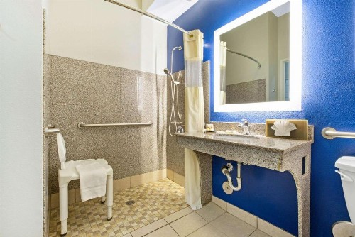 La Quinta by Wyndham NE Long Beach/Cypress - image 25