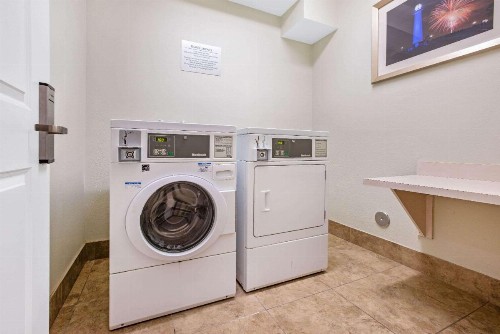La Quinta by Wyndham NE Long Beach/Cypress - image 27