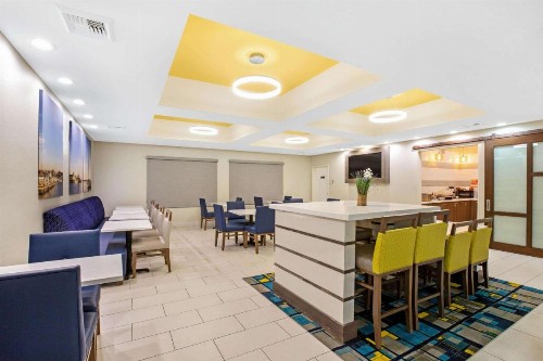 La Quinta by Wyndham NE Long Beach/Cypress - image 32