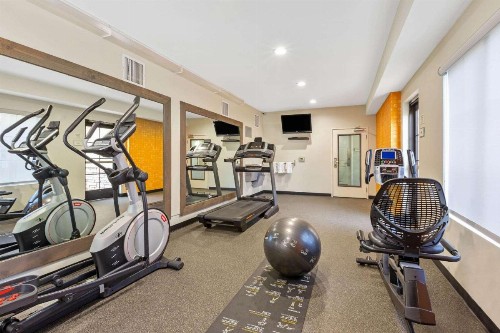 La Quinta by Wyndham NE Long Beach/Cypress - image 47