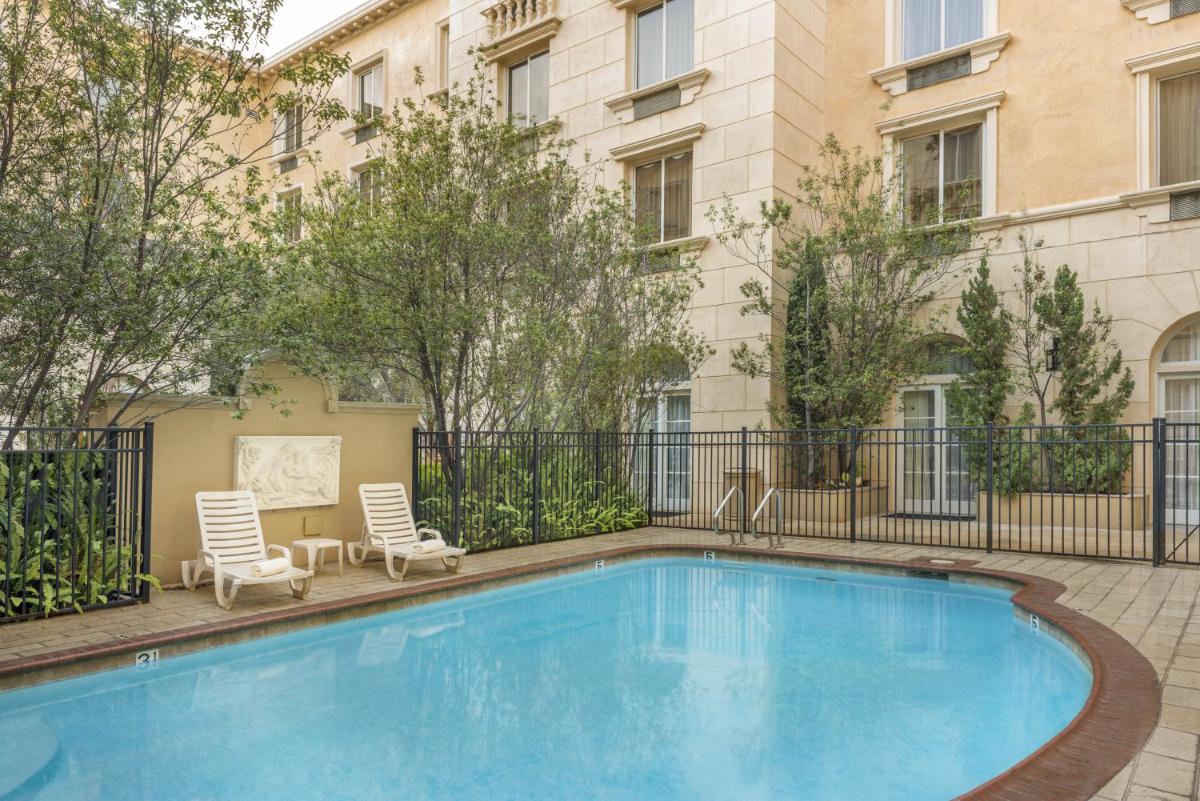 Ayres Hotel Manhattan Beach - image 2