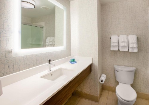 Holiday Inn Express Hotel & Suites Los Angeles Airport Hawthorne an IHG Hotel - image 24