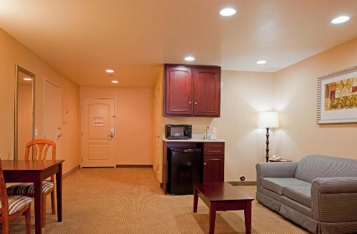 Holiday Inn Express Hotel & Suites Los Angeles Airport Hawthorne an IHG Hotel - image 25