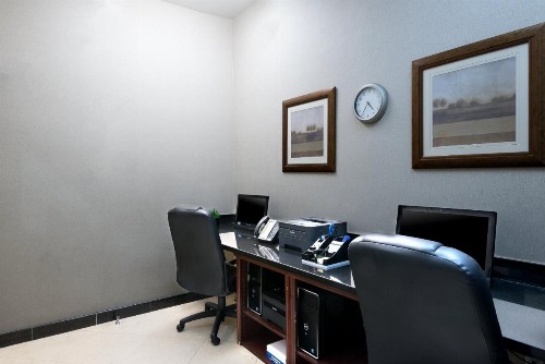 Holiday Inn Express Hotel & Suites Los Angeles Airport Hawthorne an IHG Hotel - image 4