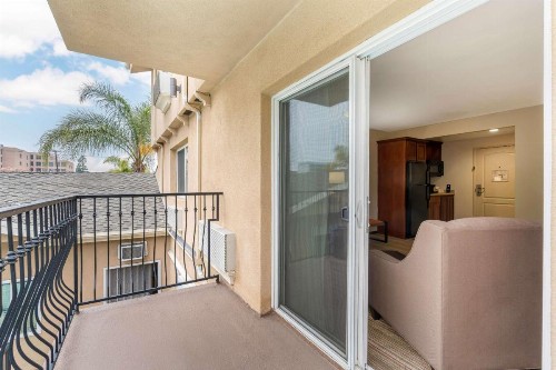 Comfort Inn Cockatoo Near LAX - image 12