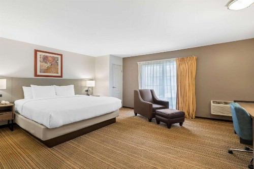 Comfort Inn Cockatoo Near LAX - image 9