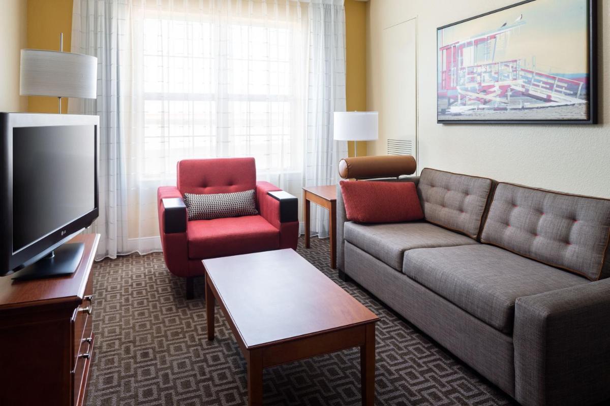 TownePlace Suites Los Angeles LAX Manhattan Beach - image 3