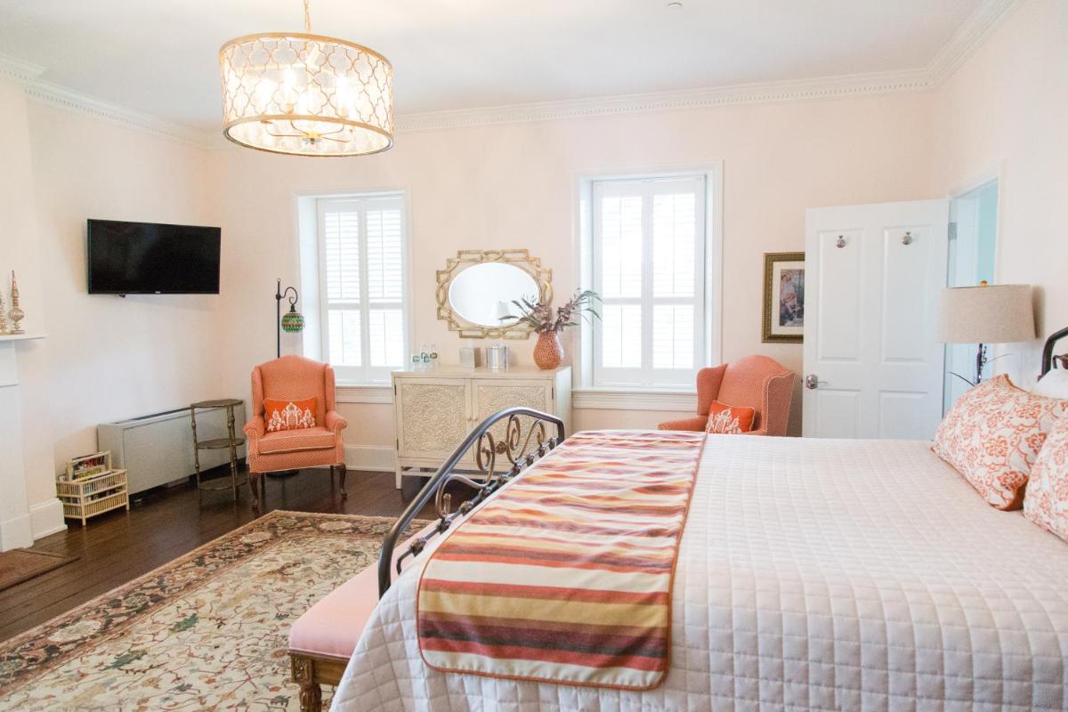 Inn at Evergreen - image 4