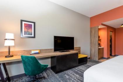 Hilton Garden Inn Hays KS - image 2