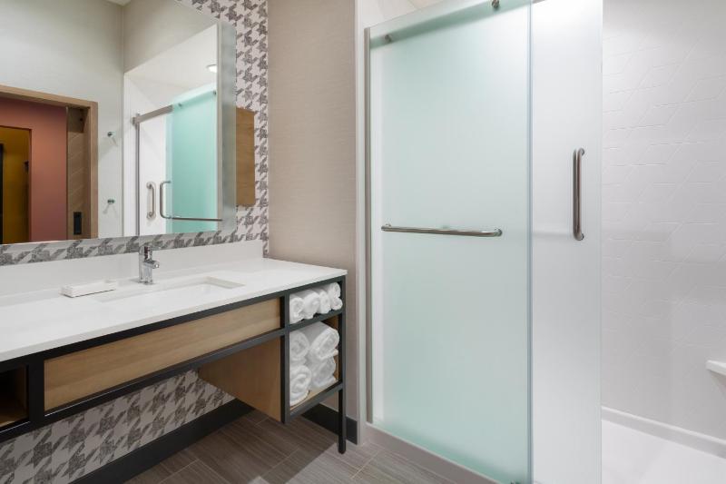 Hilton Garden Inn Hays KS - image 5
