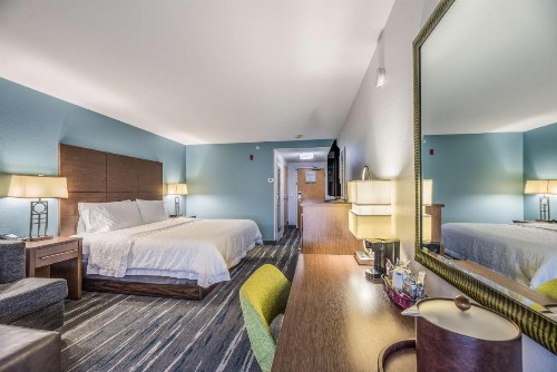 Hampton Inn Oakland-Hayward - image 18