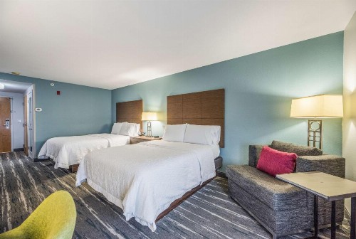 Hampton Inn Oakland-Hayward - image 23
