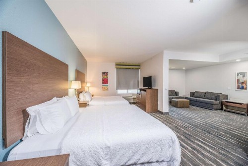 Hampton Inn Oakland-Hayward - image 25