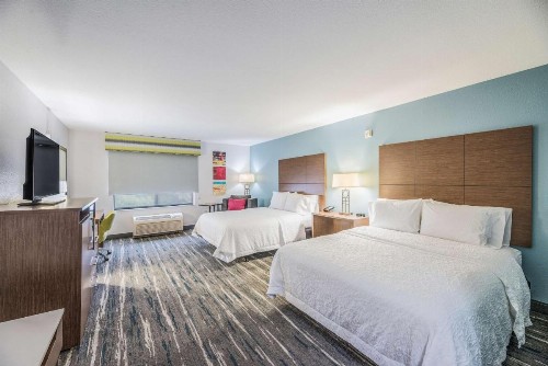 Hampton Inn Oakland-Hayward - image 27