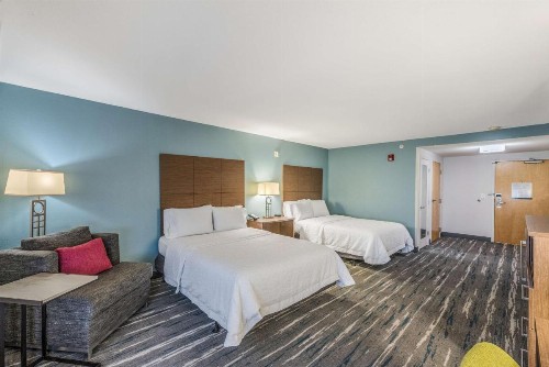 Hampton Inn Oakland-Hayward - image 3