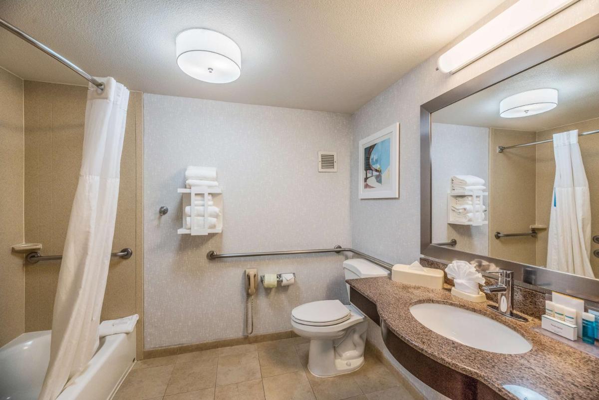Hampton Inn Oakland-Hayward - image 4