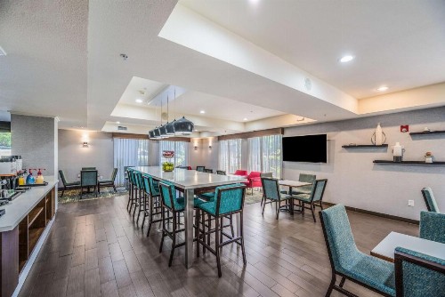 Hampton Inn Oakland-Hayward - image 6