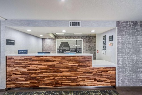 Hampton Inn Oakland-Hayward - image 9