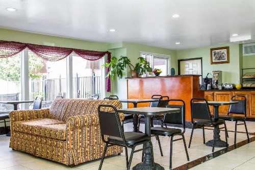 Rodeway Inn & Suites Hayward - image 10