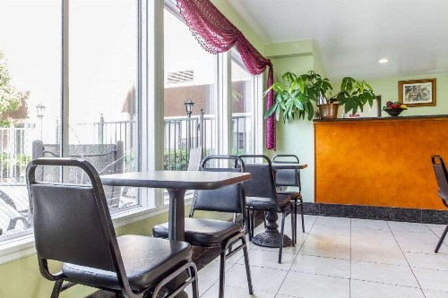 Rodeway Inn & Suites Hayward - image 13