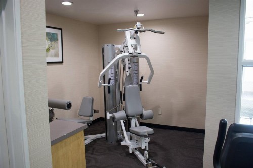 Fairfield Inn & Suites Oakland Hayward - image 15