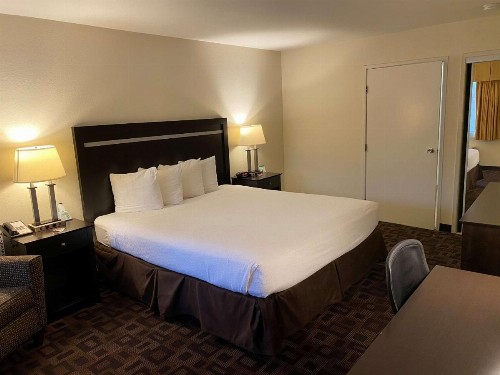 Best Western PLUS Inn of Hayward - image 17