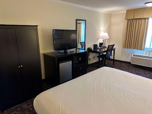 Best Western PLUS Inn of Hayward - image 25