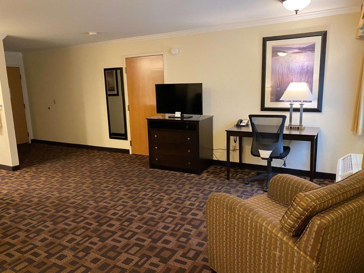 Best Western PLUS Inn of Hayward - image 5