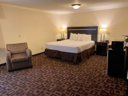 Best Western PLUS Inn of Hayward - image 6
