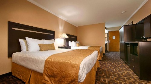 Best Western PLUS Inn of Hayward - image 8