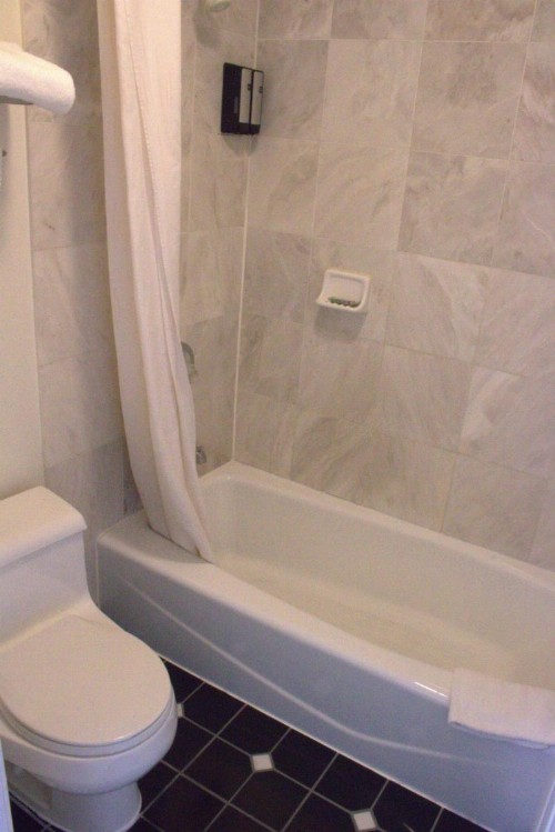 Discovery Inn - image 4
