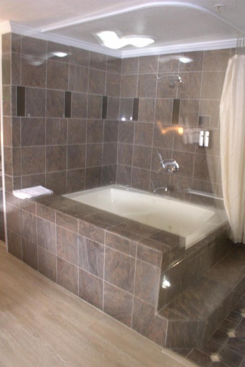 Discovery Inn - image 7