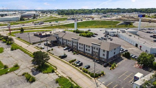 Comfort Inn & Suites Hazelwood - St Louis Hazelwood