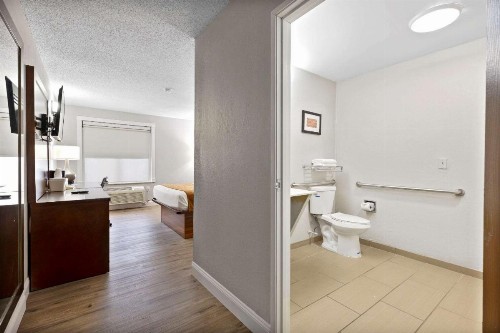Comfort Inn & Suites Hazelwood - St Louis Hazelwood - image 17