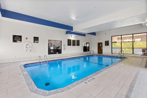 Comfort Inn & Suites Hazelwood - St Louis Hazelwood - image 19