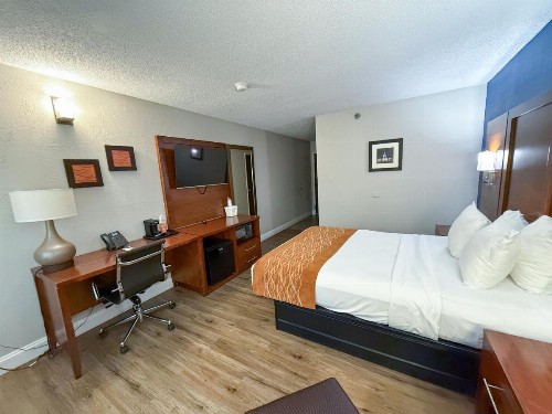 Comfort Inn & Suites Hazelwood - St Louis Hazelwood - image 39