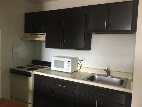 Host Inn and Suites - image 13