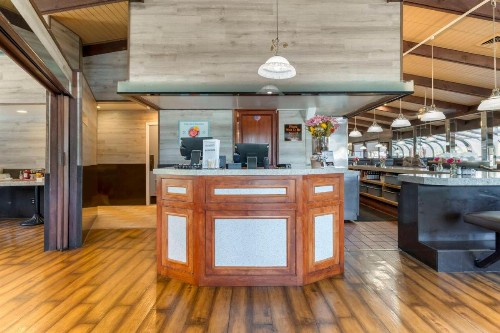 Best Western Dry Creek Inn - image 16